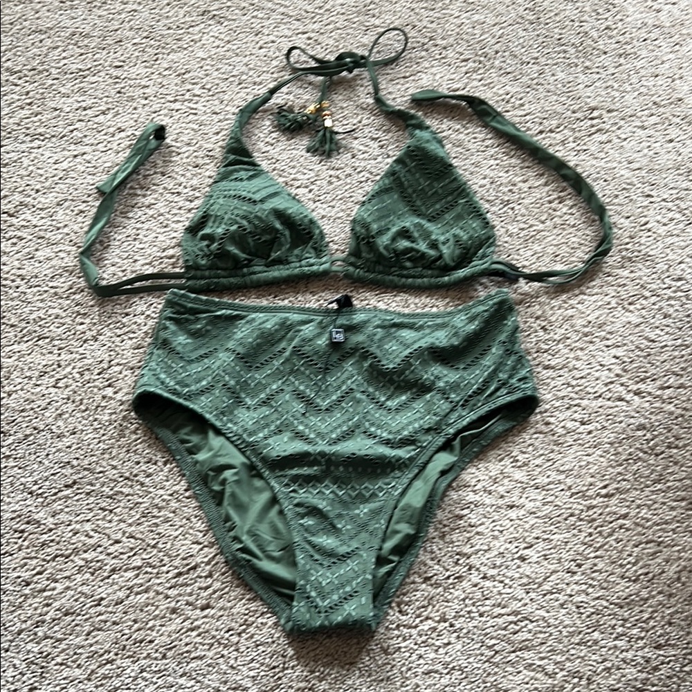 NWOT La Blanca Saltwater Sands High-Waist Bottom and Halter Bikini Top